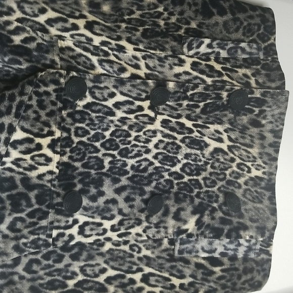 Equestrian Designs womens leopard print double breasted short blazer - Picture 2 of 9